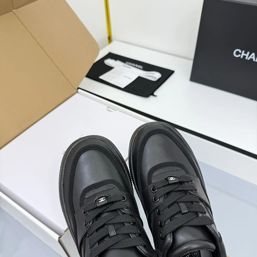 👟👟Ex-factory price 620👟👟 Chanel bread shoes ~ original calfskin panda shoes Chanel 25C latest hot style panda black and white sports shoes casual sneakers Xiaoxiang hot item classic black and white panda color coco girls must pay Fabric: original custom mixed sheepskin lining: original imported breathable mesh lining outsole: Original molded rubber + TPU combination Size: Women's 35-41